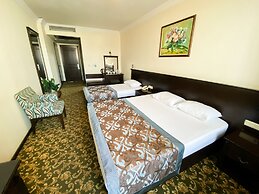 Omur Hotel