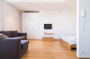 Bizzi LuxSolidarnosci Studio