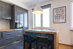 Bizzi LuxSolidarnosci Studio