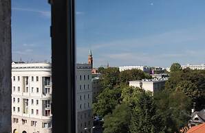 Bizzi LuxSolidarnosci Studio