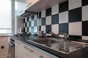 Bizzi LuxProchnika Studio