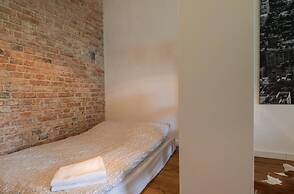 Bizzi LuxProchnika Studio