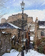 Heart of Edinburgh City Flat