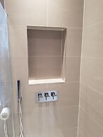 Heart of Edinburgh City Flat