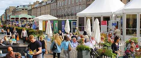 Heart of Edinburgh City Flat