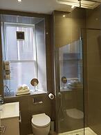 Heart of Edinburgh City Flat