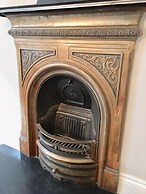 Heart of Edinburgh City Flat