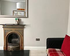 Heart of Edinburgh City Flat