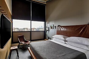 MOXY Minneapolis Uptown