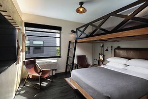 MOXY Minneapolis Uptown