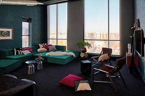 MOXY Minneapolis Uptown