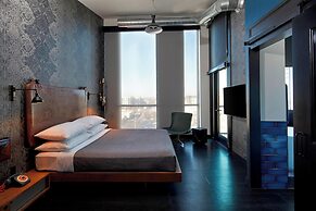 MOXY Minneapolis Uptown