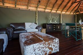 Nkwe Safari Lodge