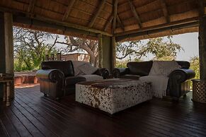 Nkwe Safari Lodge