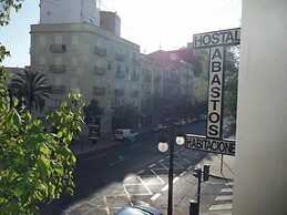 Hostal Abastos