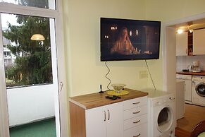 Tolstov-Hotels Large 3,5 Room Apartment