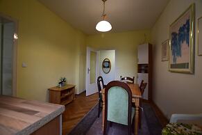 Tolstov-Hotels Large 3,5 Room Apartment