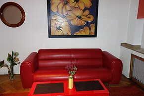 Tolstov-Hotels Large 3,5 Room Apartment