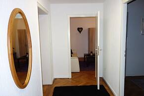 Tolstov-Hotels Large 3,5 Room Apartment