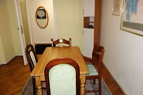 Tolstov-Hotels Large 3,5 Room Apartment