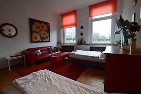 Tolstov-Hotels Large 3,5 Room Apartment