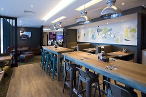 Premier Inn Manchester Salford Media City