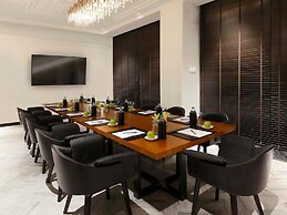 Novotel Chennai Chamiers Road Hotel