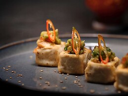 Novotel Chennai Chamiers Road Hotel