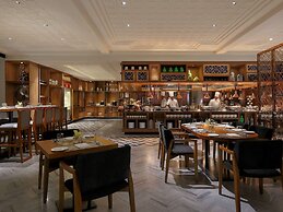 Novotel Chennai Chamiers Road Hotel