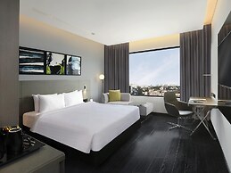 Novotel Chennai Chamiers Road Hotel