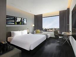 Novotel Chennai Chamiers Road Hotel