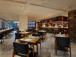 Novotel Chennai Chamiers Road Hotel