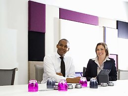 Novotel Chennai Chamiers Road Hotel