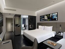 Novotel Chennai Chamiers Road Hotel