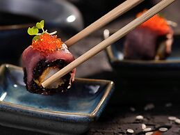 Novotel Chennai Chamiers Road Hotel