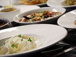 Novotel Chennai Chamiers Road Hotel