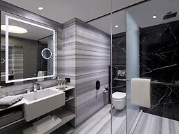 Novotel Chennai Chamiers Road Hotel
