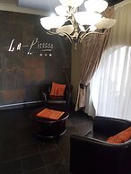 La Picasso Guesthouse