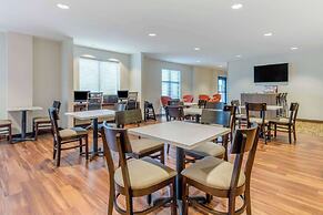 MainStay Suites St Louis Airport