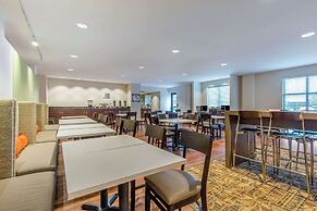 MainStay Suites St Louis Airport