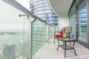 Noel Suites - York and Simcoe