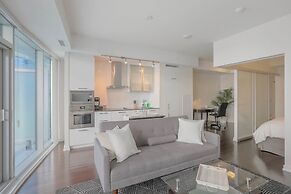 Noel Suites - York and Simcoe