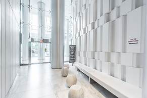 Noel Suites - York and Simcoe