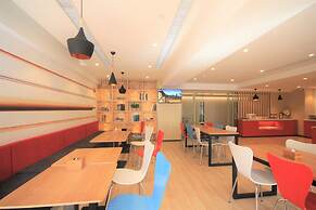 ibis Shenyang north station