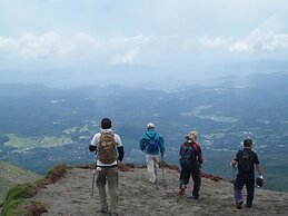 Guest House Coco Garage - Hostel