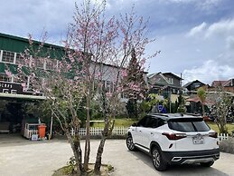 Flowersandrocks Villa