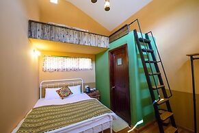 Flowersandrocks Villa