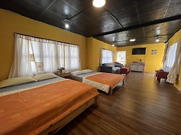 Flowersandrocks Villa