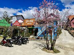 Flowersandrocks Villa