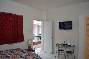 Ashley and Bill's Suites 'N Garden